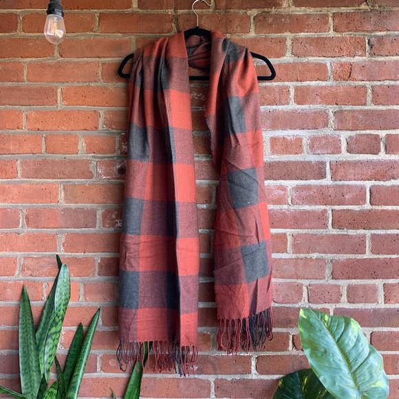 Banana Republic Flannel‎ Scarf - Picture 1 of 3